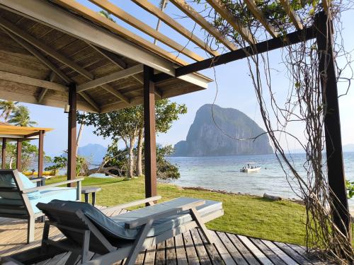 beachfront-villa-view-dolarog-resort-el-nido