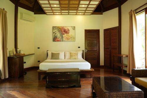 villa-bed-dolarog-el-nido